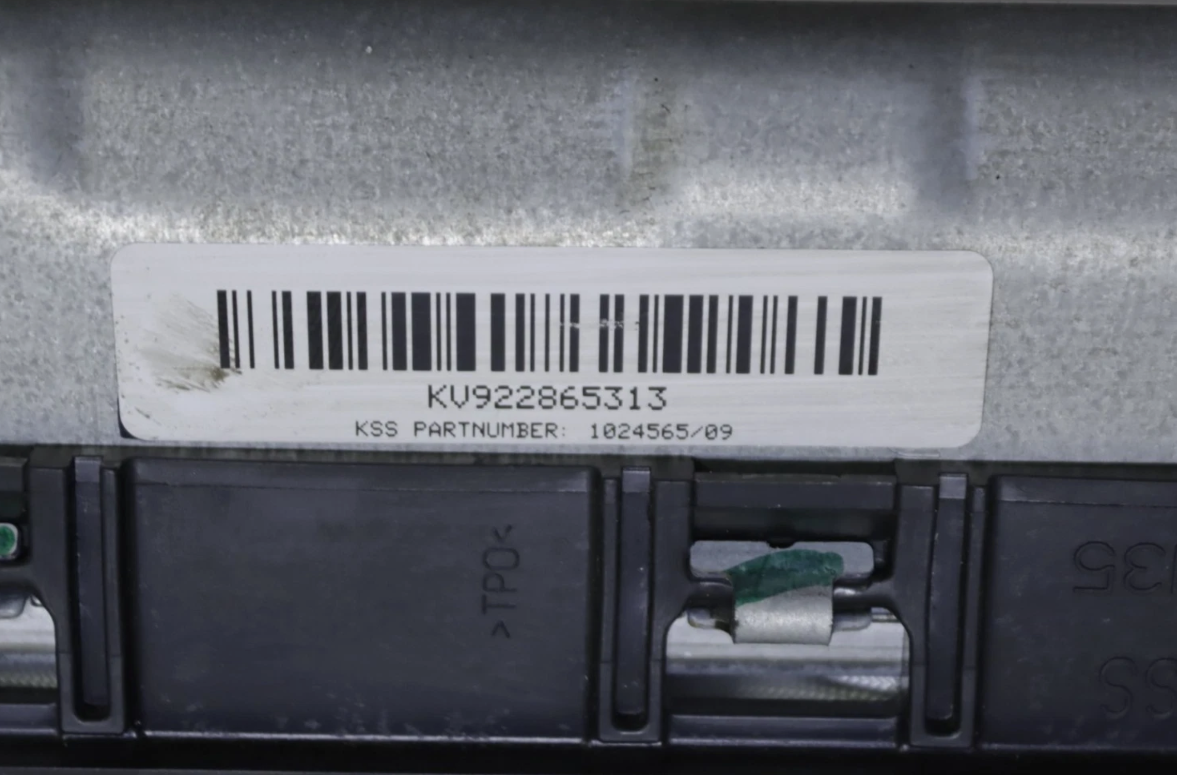 BMW M3 M4 F80 F82 F83 Front Right Lower Dash Knee Protection Airbag 2018 OEM - Image 4